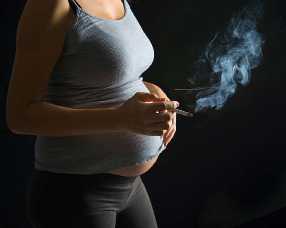 smoking cannabis during pregnancy 